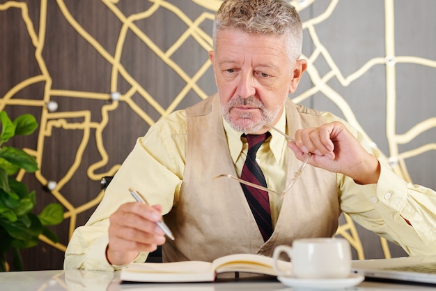 Dlaczego Otto von Bismarcka nazywano żelaznym kanclerzem?